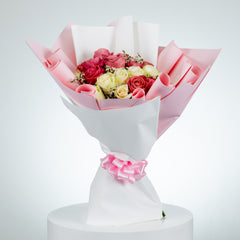 Devine Peach and W hite rose arrangment