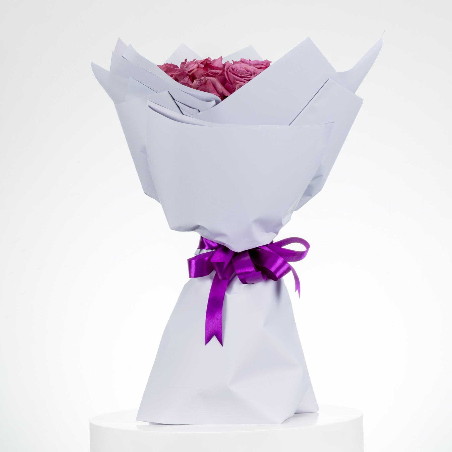 Bouquet of purple Rose