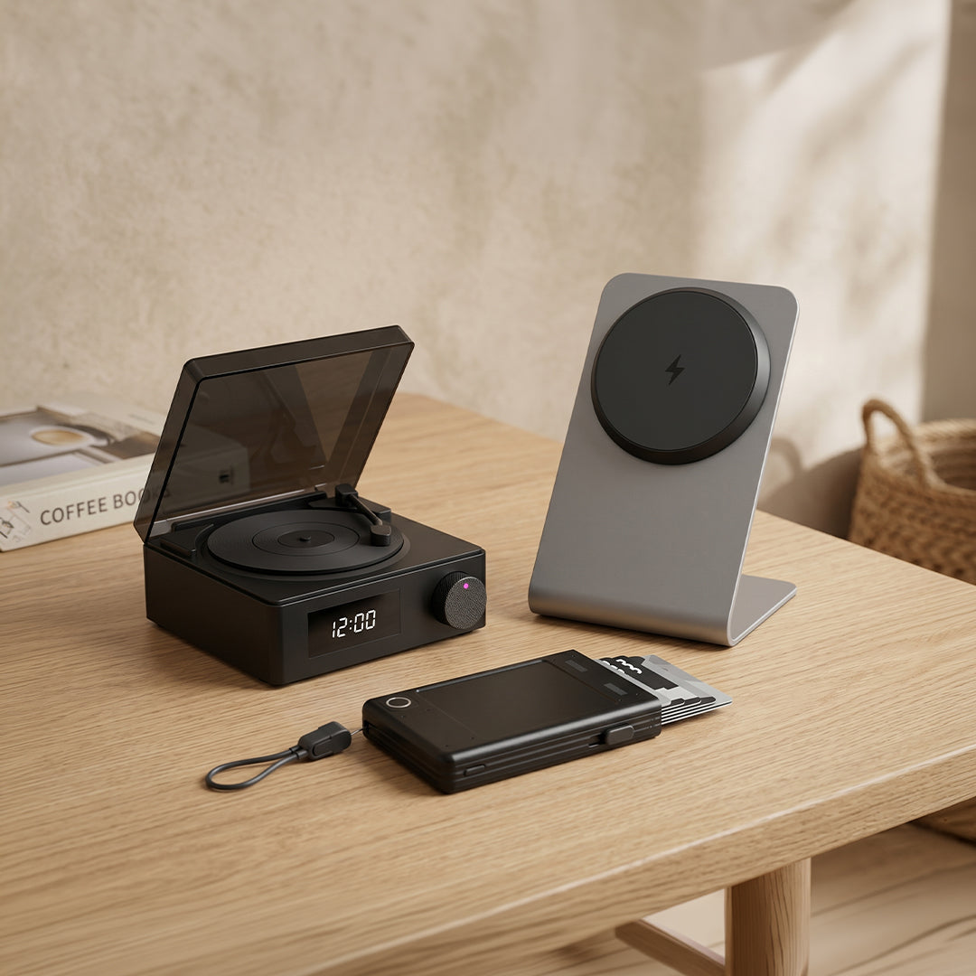 Set Of Bluetooth Speaker, Card Holder & Phone Stand